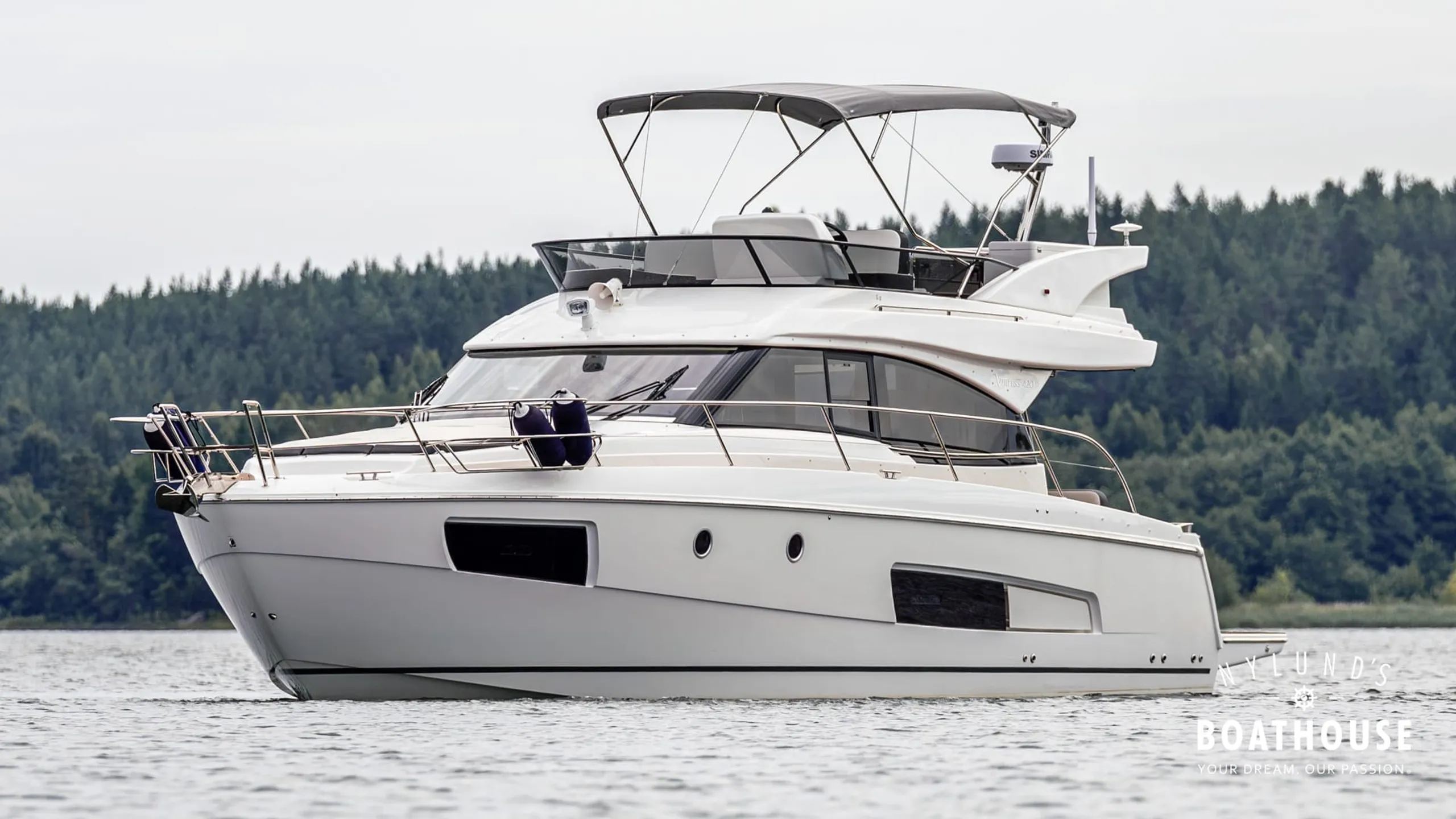 Bavaria Virtess 420 Fly - Image 12