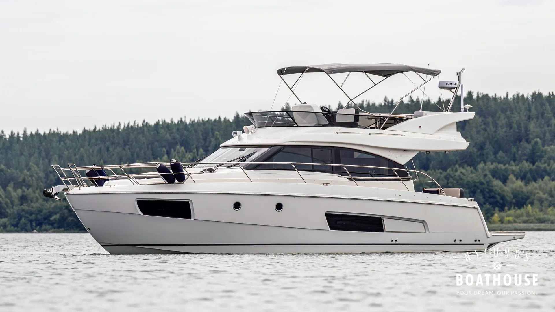 Bavaria Virtess 420 Fly - Image 4