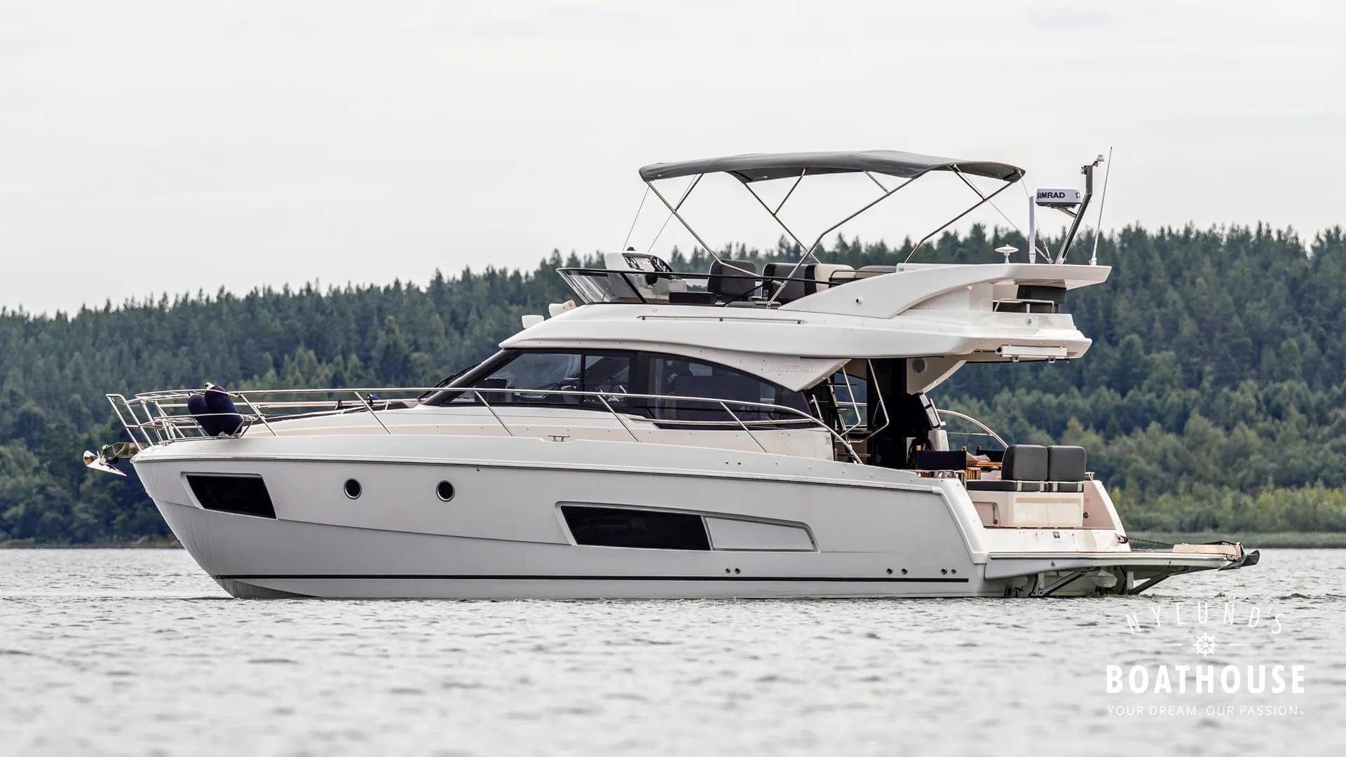 Bavaria Virtess 420 Fly - Image 8