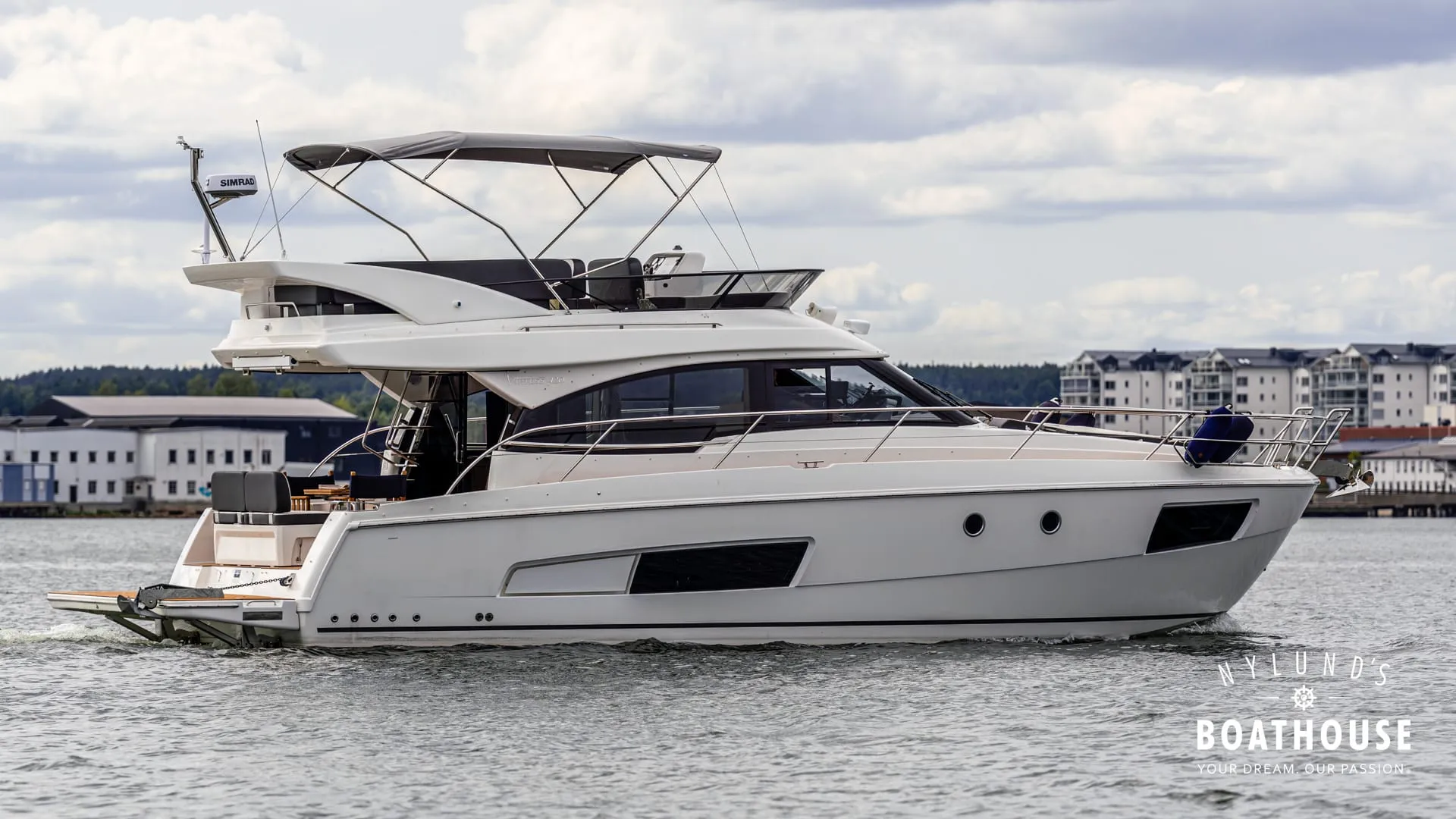 Bavaria Virtess 420 Fly - Image 3