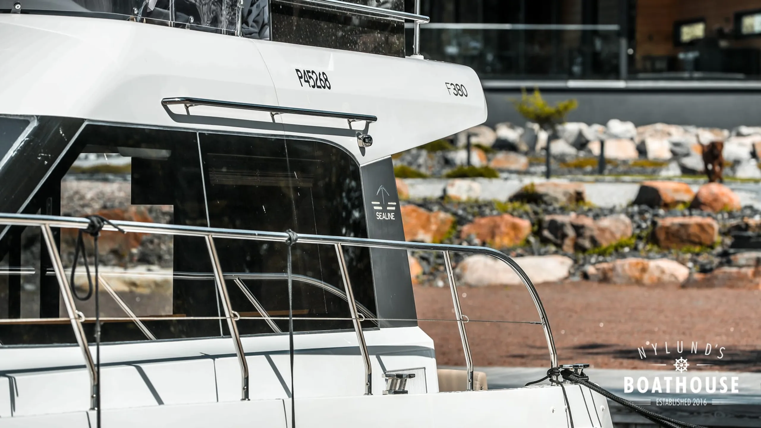 Sealine F380 - Image 2