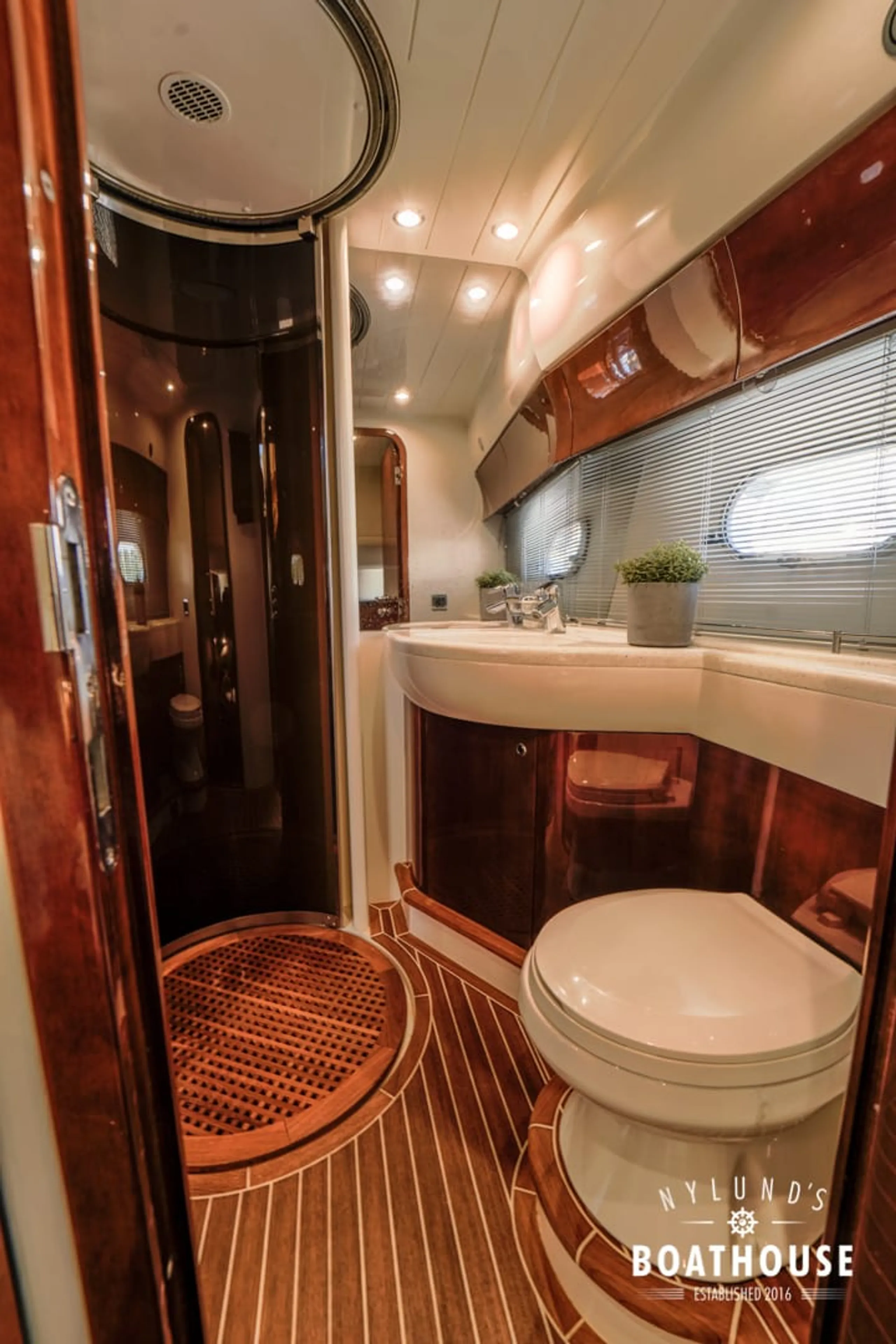 Princess 50 - Image 13