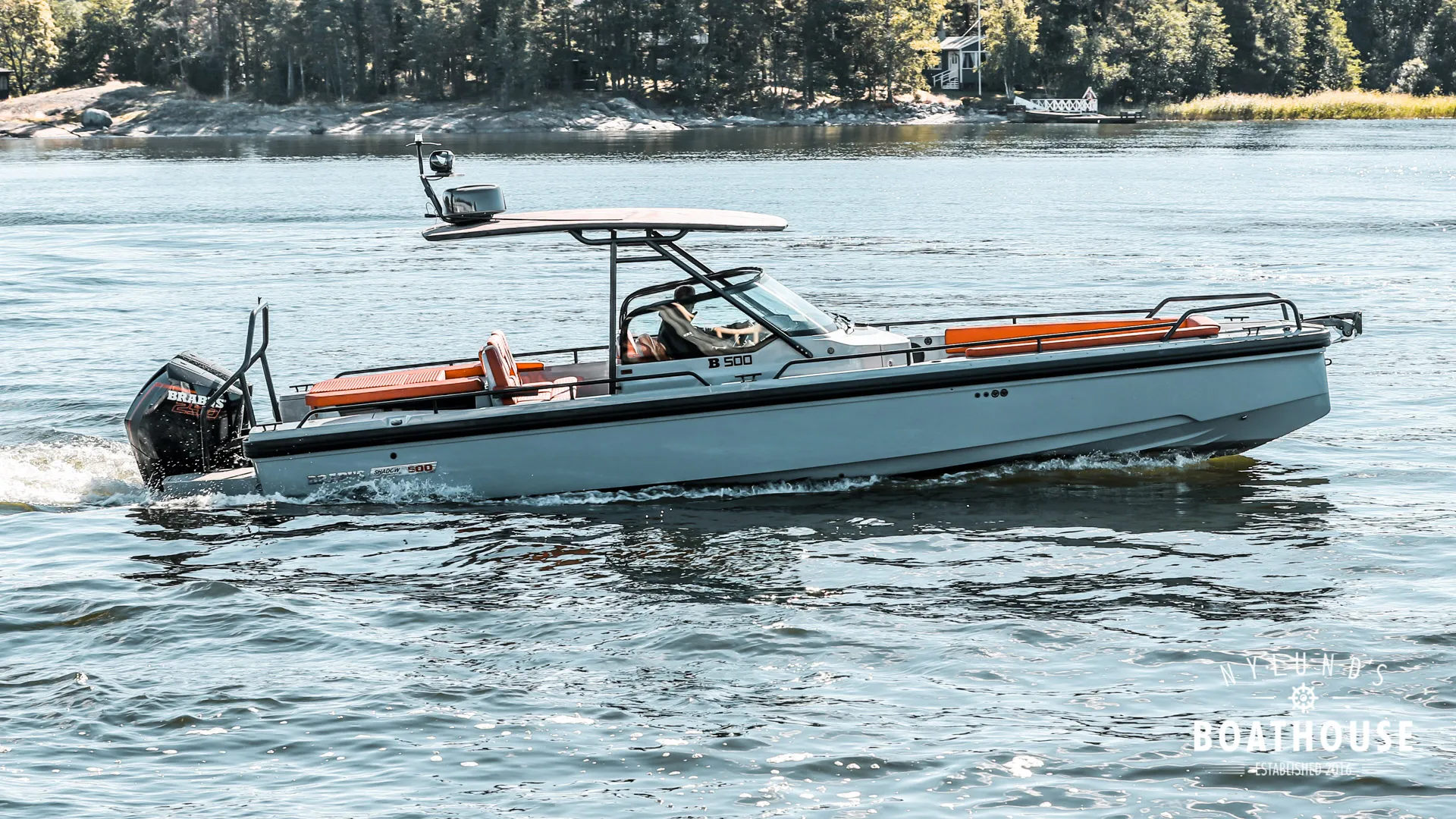 Axopar 28 T-top - Brabus Shadow 500 - Image 2