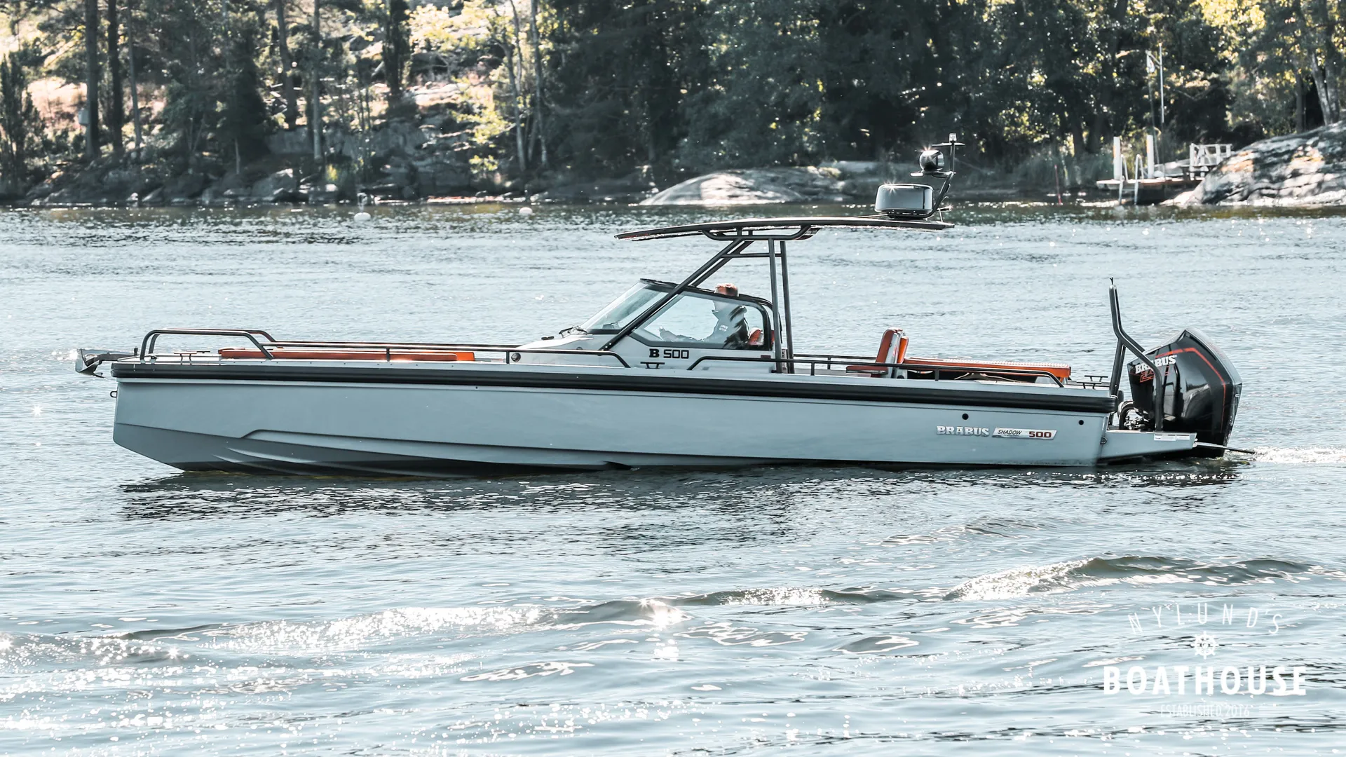 Axopar 28 T-top - Brabus Shadow 500 - Image 16