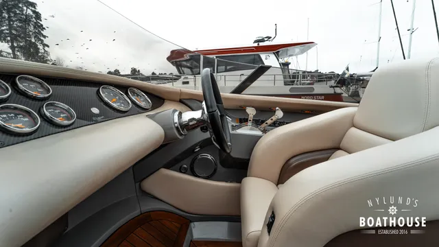 Donzi 28 Fearless Yacht
