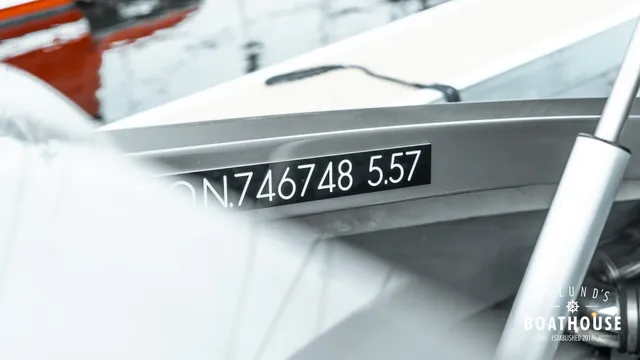 Donzi 28 Fearless Yacht