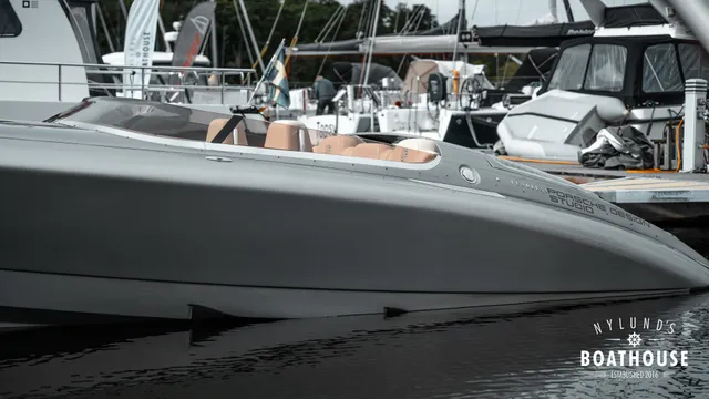 Donzi 28 Fearless Yacht