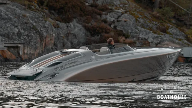 Donzi 28 Fearless Yacht