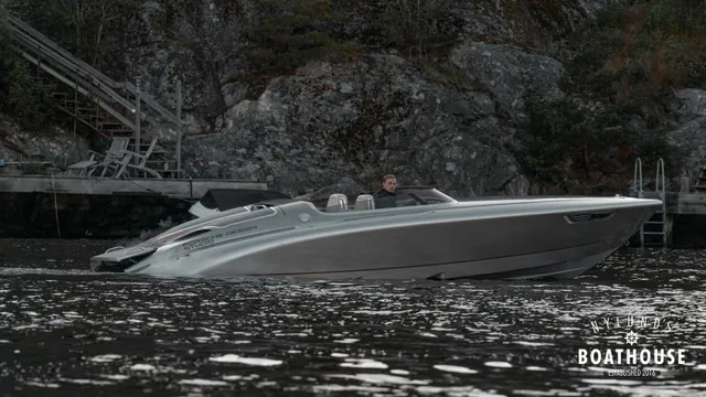 Donzi 28 Fearless Yacht