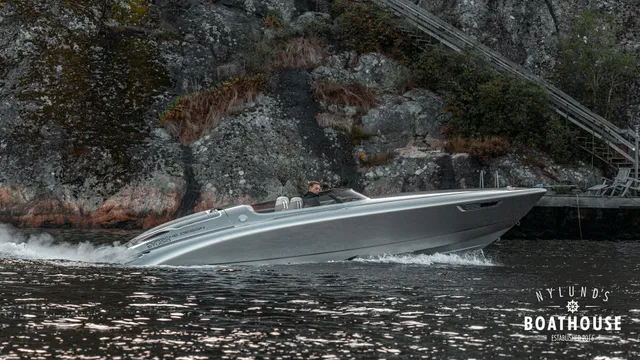 Donzi 28 Fearless Yacht