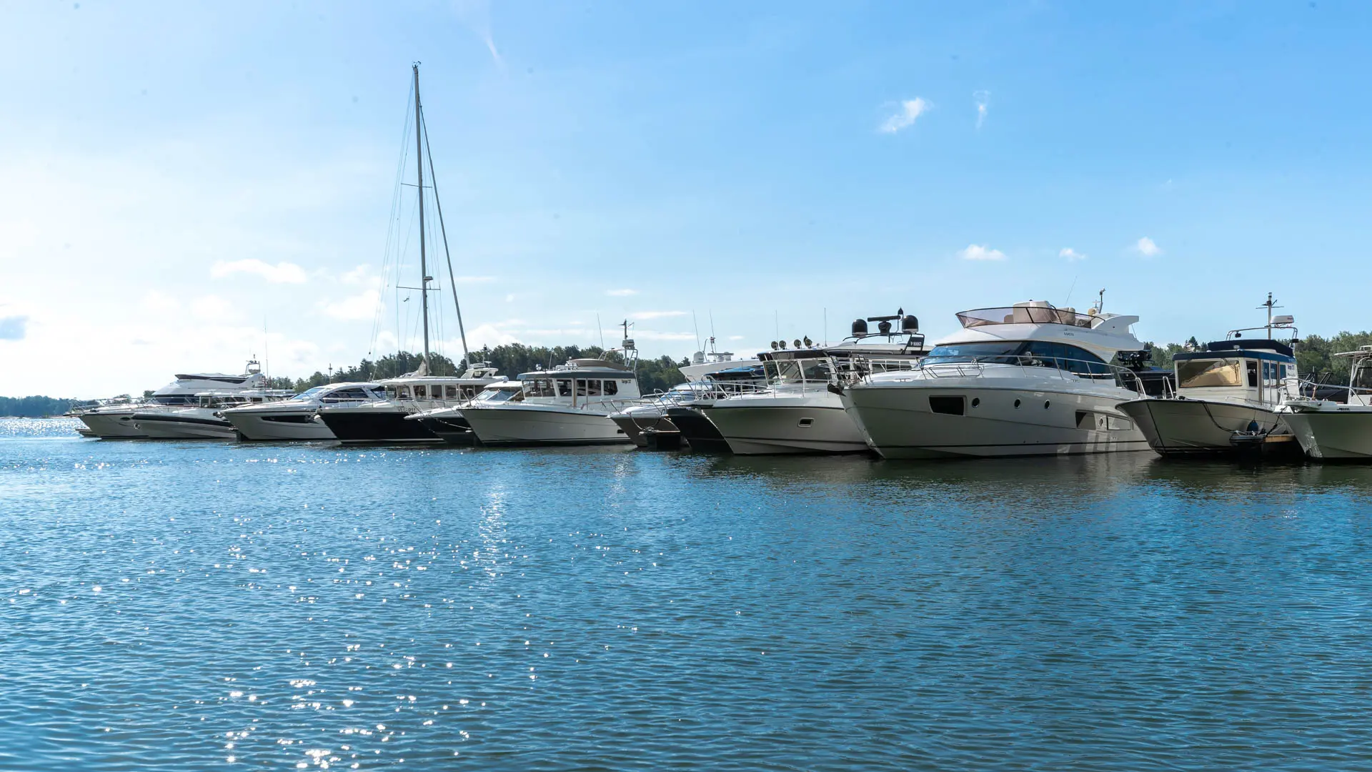 Erstklassige Boot- & Yachtvermittlungsdienstleistungen